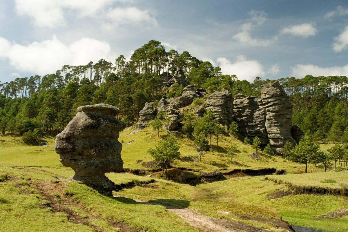 Valle De Las Piedras Encimadas