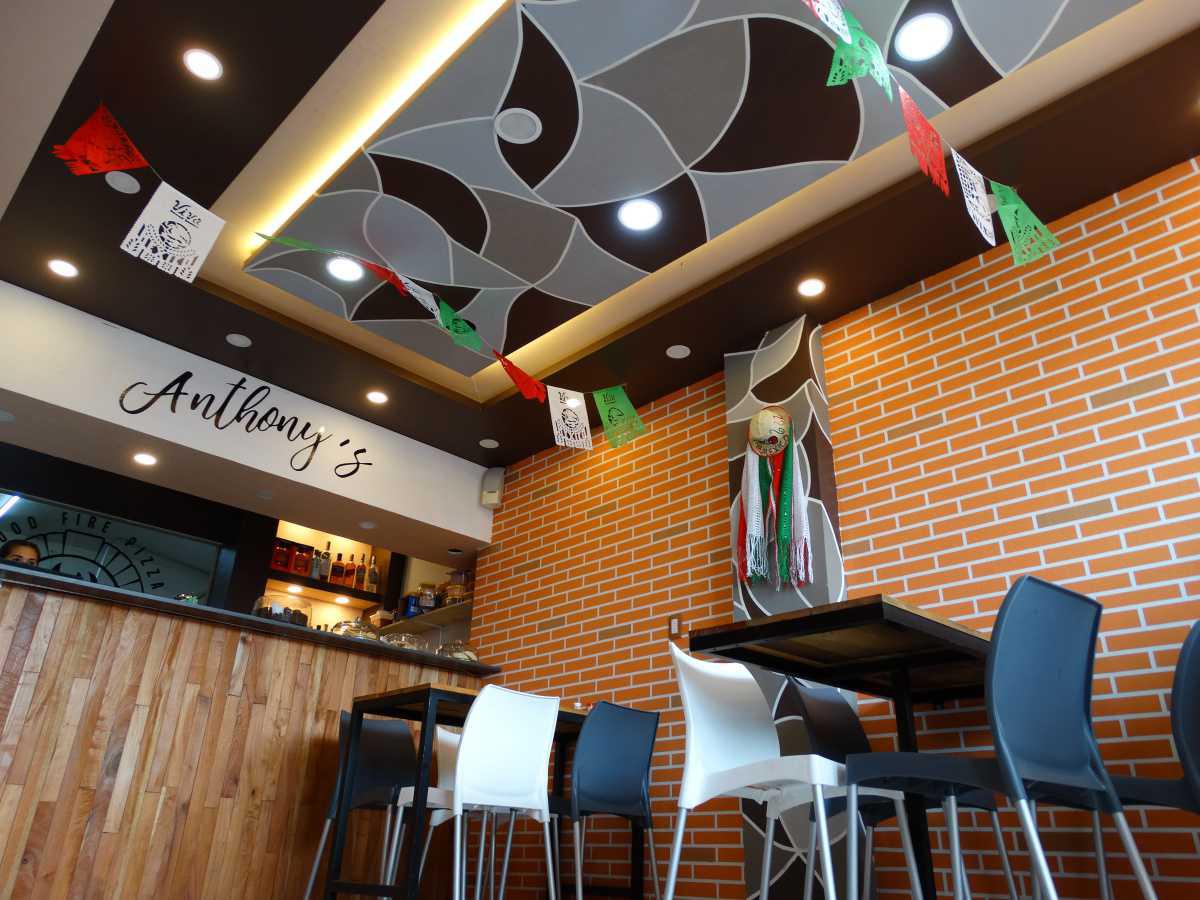 Cafetería & Pizzería - Anthony´s -