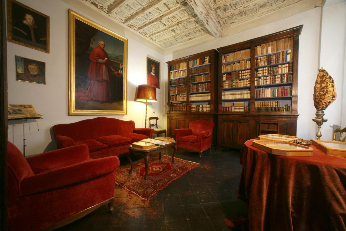 Palazzo dei Conti Cozza Caposavi - Palace of the Counts Cozza Caposavi Palazzo dei Conti Cozza Caposavi - Palace of the Counts Cozza Caposavi