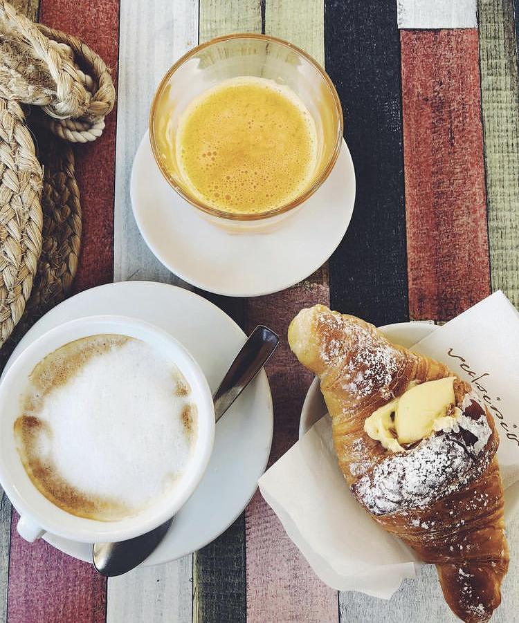 Bar Centrale di Polsi Emilia - Central Bar by Emilia Polsi Bar Centrale di Polsi Emilia - Central Bar by Emilia Polsi