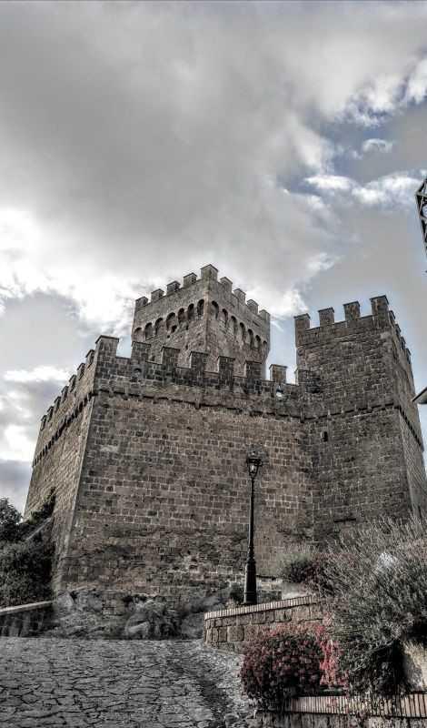 Percorsi di Trekking - Trekking Trails Percorsi di Trekking - Trekking Trails