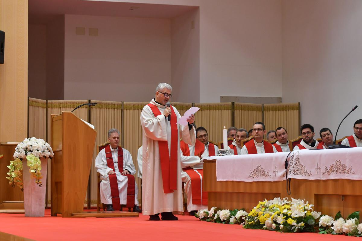 Buon compleanno, Padre! Buon compleanno, Padre!