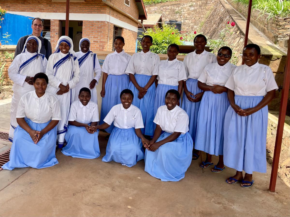 Viaggio di missione in Ruanda, terra sofferente e benedetta Viaggio di missione in Ruanda, terra sofferente e benedetta