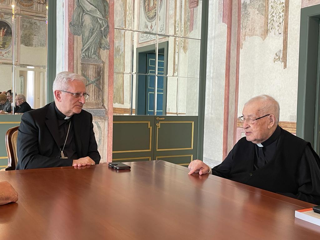 L'Arcivescovo di Taranto incontra i Servi della Sofferenza L'Arcivescovo di Taranto incontra i Servi della Sofferenza