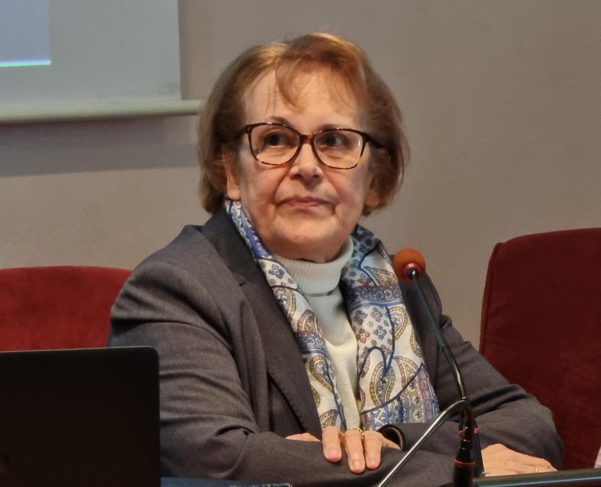 La donna consacrata: scuola di formazione permanente femminile La donna consacrata: scuola di formazione permanente femminile