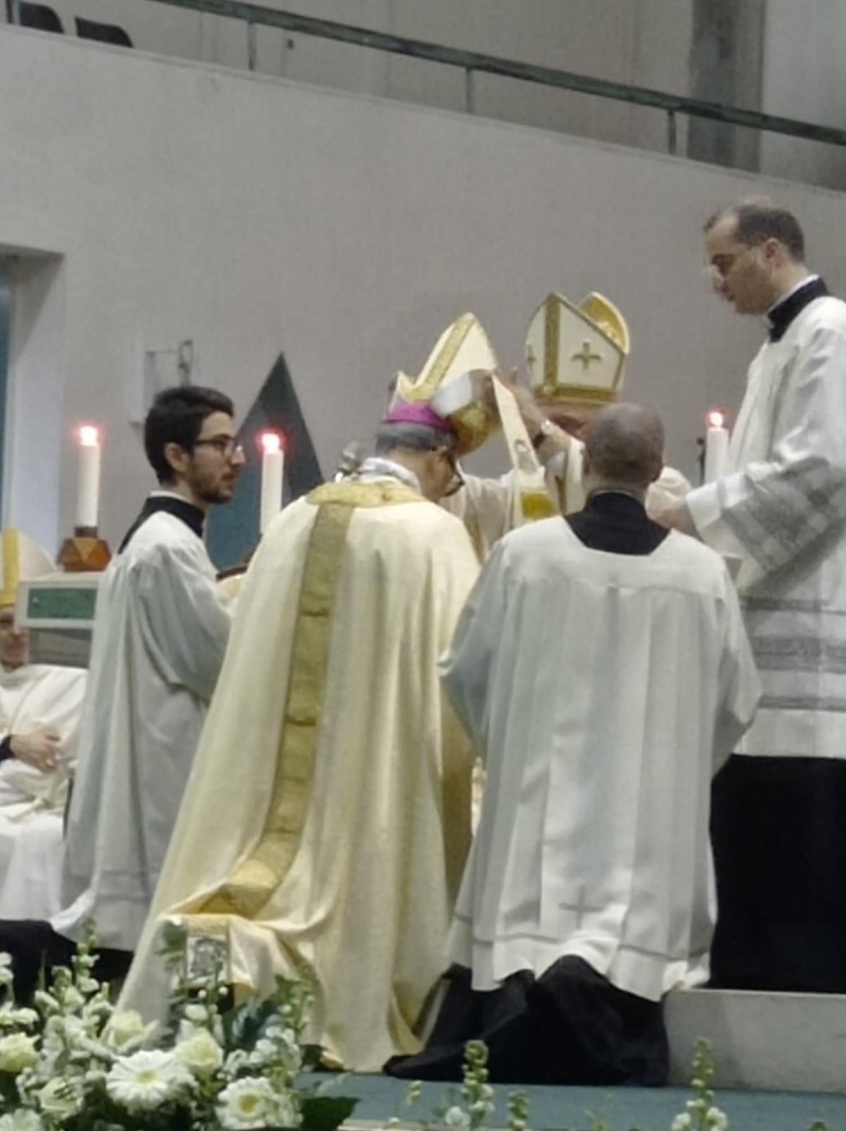 L’onore di pascere i tuoi agnelli: l'ordinazione episcopale di Mons. Giuseppe Russo L’onore di pascere i tuoi agnelli: l'ordinazione episcopale di Mons. Giuseppe Russo