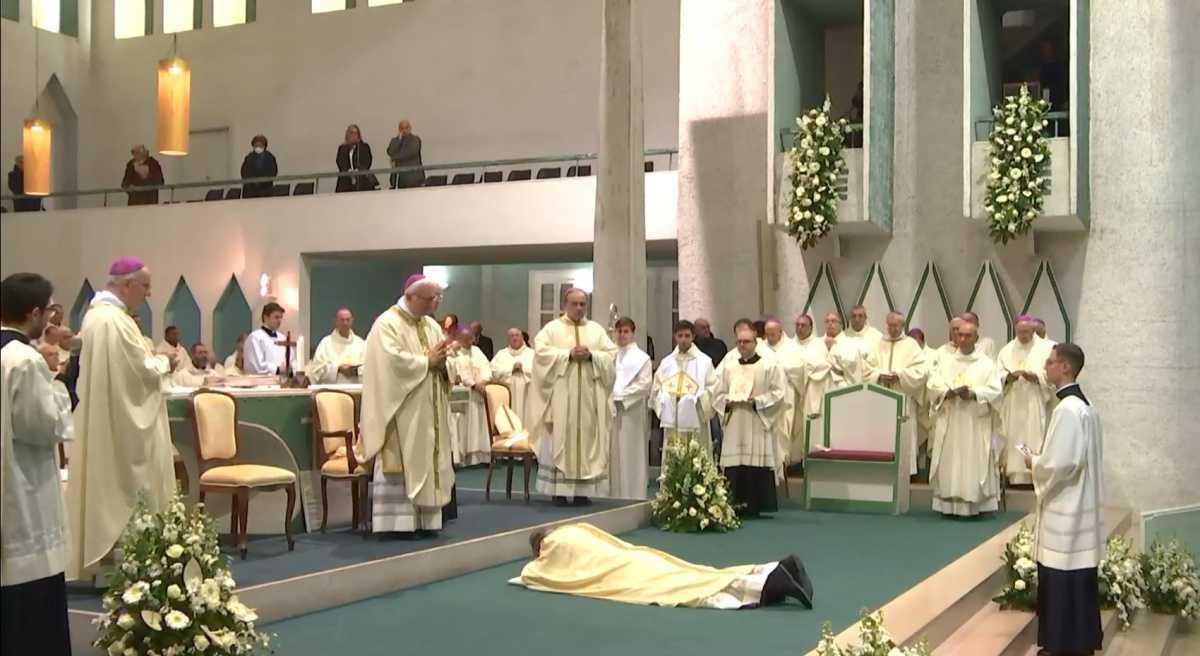 L’onore di pascere i tuoi agnelli: l'ordinazione episcopale di Mons. Giuseppe Russo L’onore di pascere i tuoi agnelli: l'ordinazione episcopale di Mons. Giuseppe Russo