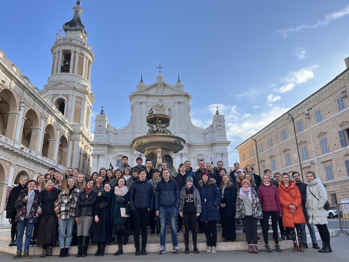 "Lo stupore di ciò che il Signore ha fatto attraverso Padre Pio": le impressioni di Marie sul pellegrinaggio dei giovani cechi e slovacchi a San Giovanni Rotondo