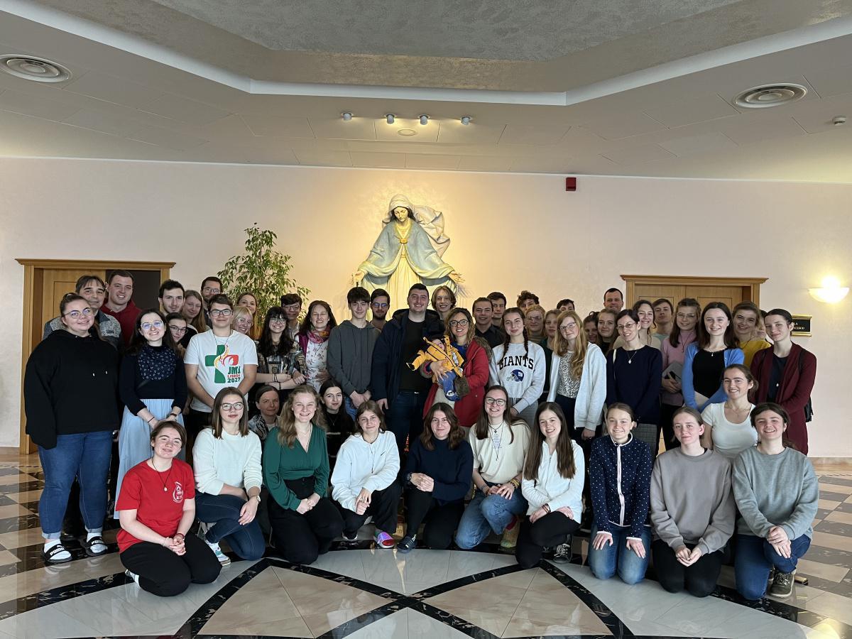 "Lo stupore di ciò che il Signore ha fatto attraverso Padre Pio": le impressioni di Marie sul pellegrinaggio dei giovani cechi e slovacchi a San Giovanni Rotondo "Lo stupore di ciò che il Signore ha fatto attraverso Padre Pio": le impressioni di Marie sul pellegrinaggio dei giovani cechi e slovacchi a San Giovanni Rotondo