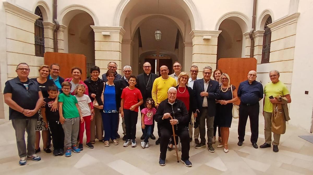 La comunità di San Giorgio Jonico incontra S.E. Mons. Giuseppe Russo