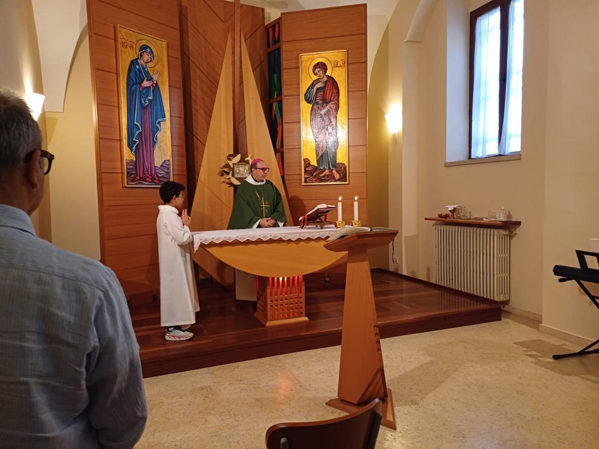 La comunità di San Giorgio Jonico incontra S.E. Mons. Giuseppe Russo La comunità di San Giorgio Jonico incontra S.E. Mons. Giuseppe Russo