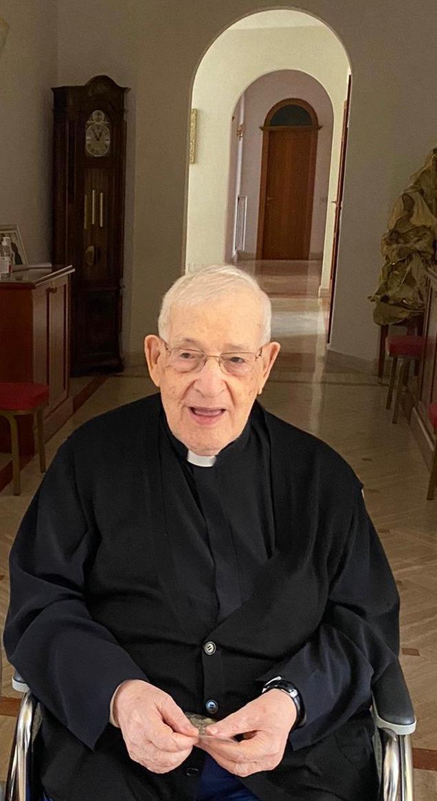 Gli Associati intorno al Padre Gli Associati intorno al Padre