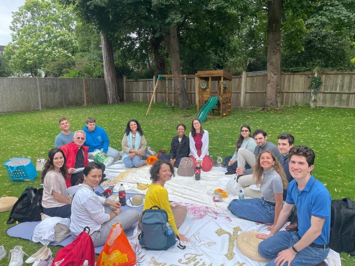 La realizzazione di un desiderio tanto atteso: missione a Londra La realizzazione di un desiderio tanto atteso: missione a Londra