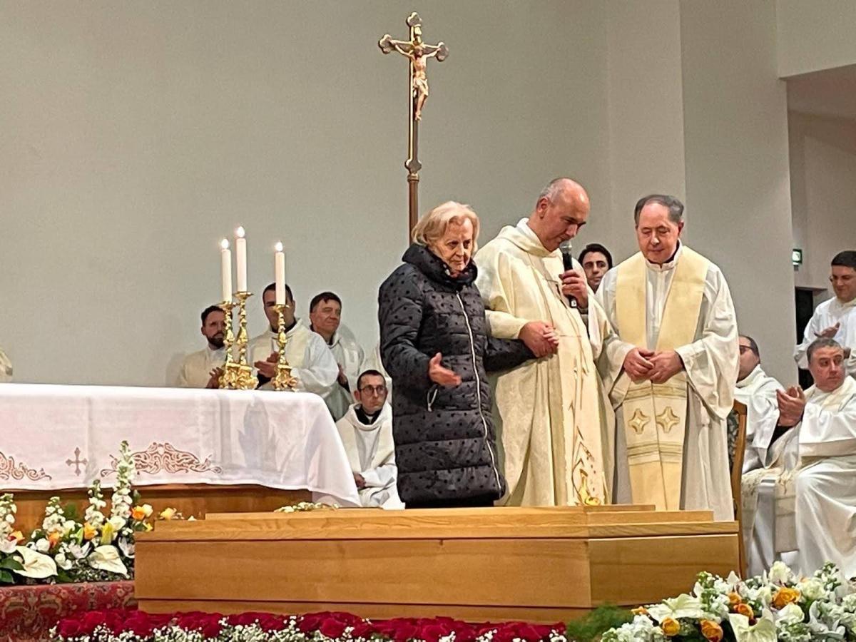 Zeugnis: Ein Abschied voller Liebe, Hoffnung und Verbundenheit Zeugnis: Ein Abschied voller Liebe, Hoffnung und Verbundenheit