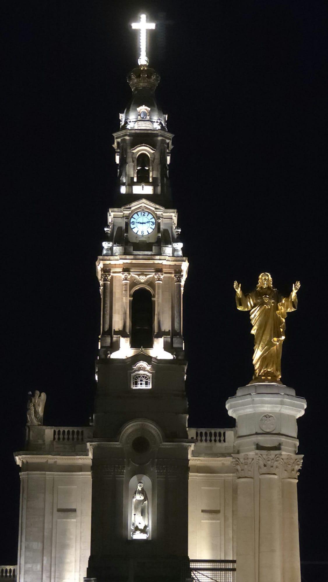 130 Servi della Sofferenza riuniti ai piedi della Madonna 130 Servi della Sofferenza riuniti ai piedi della Madonna