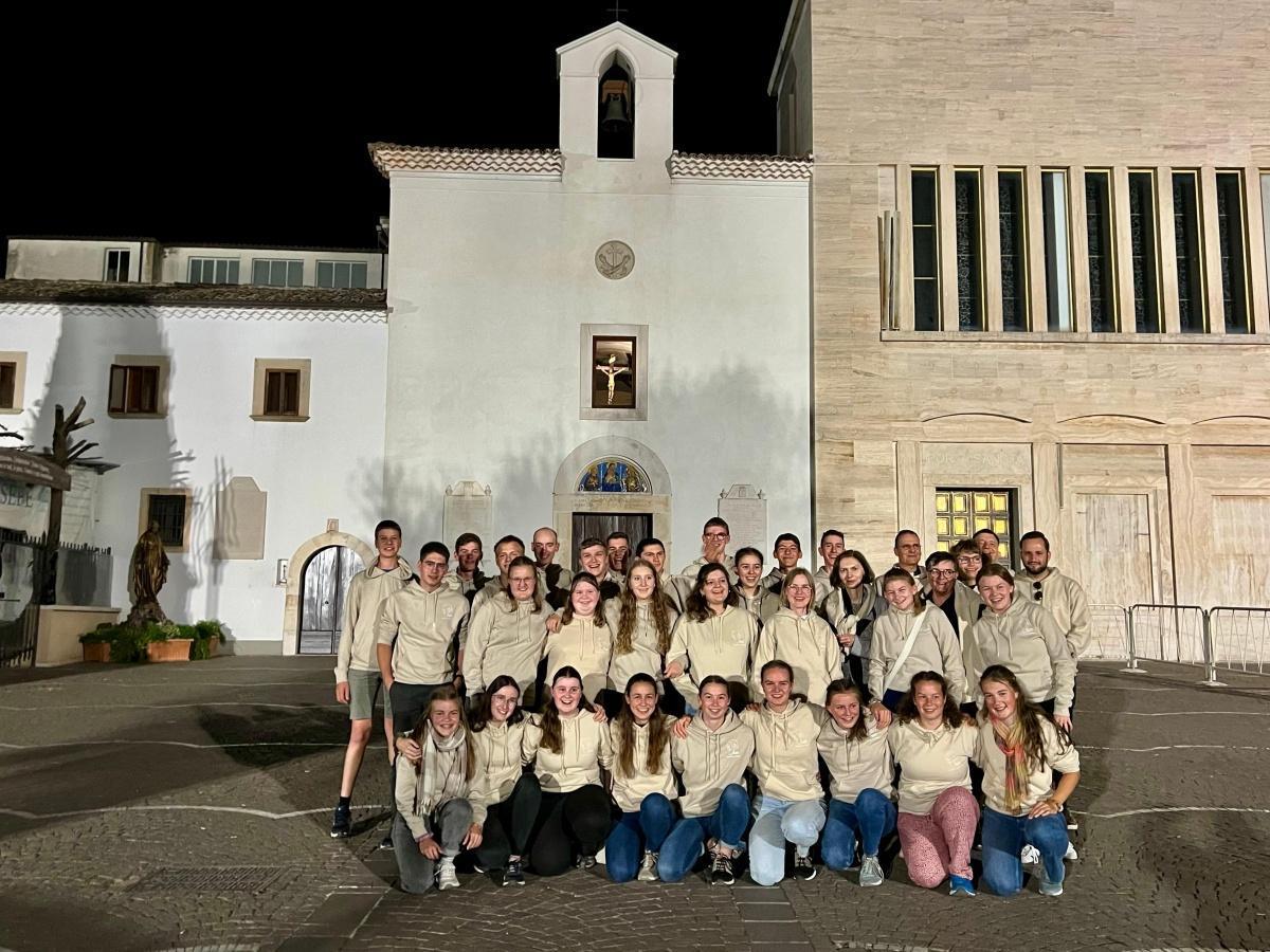 Giovani in pellegrinaggio ad Assisi e San Giovanni Rotondo: sei giorni di fede e amicizia