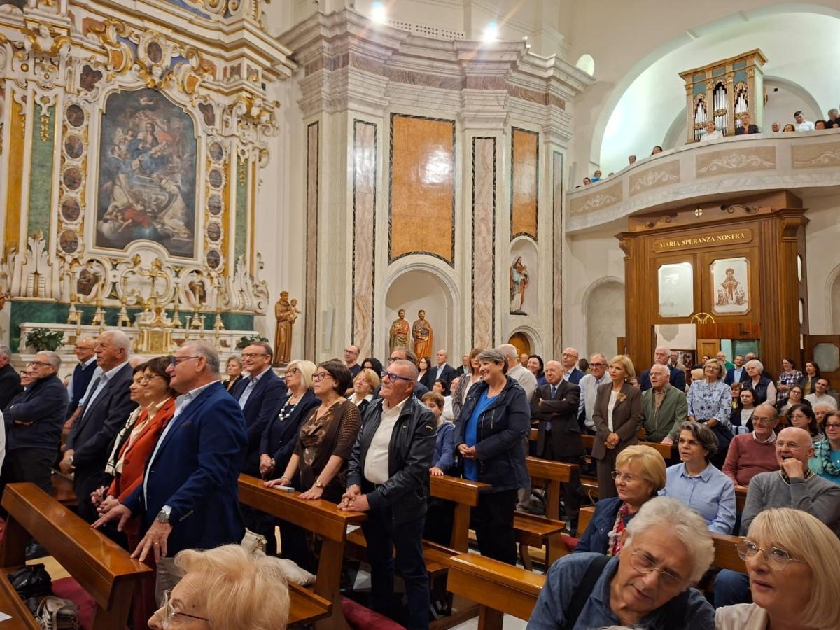 Celebrazione in onore di Mons. Pierino Galeone: una serata di fede, memoria e comunità a San Giorgio Ionico Celebrazione in onore di Mons. Pierino Galeone: una serata di fede, memoria e comunità a San Giorgio Ionico