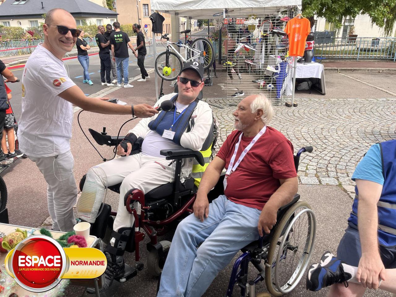 Passage de la flamme paralympique à Louviers, avec Espace !