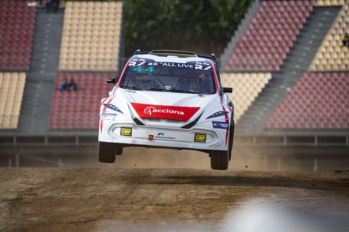 Éxito de los pilotos españoles en la prueba de casa de RX2e, con Suárez llegando a las puertas del podio Éxito de los pilotos españoles en la prueba de casa de RX2e, con Suárez llegando a las puertas del podio