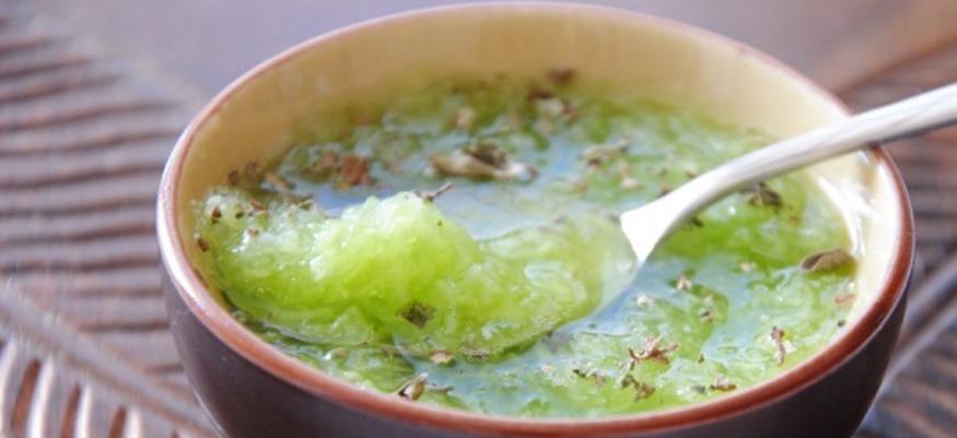 Salade de concombre au thym