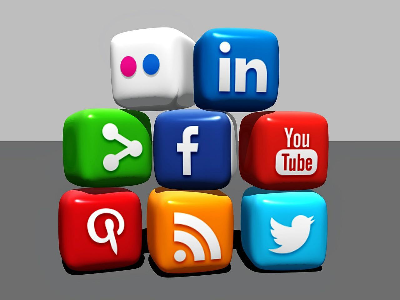 Twitter, Facebook et Google devront rendre des comptes aux USA !