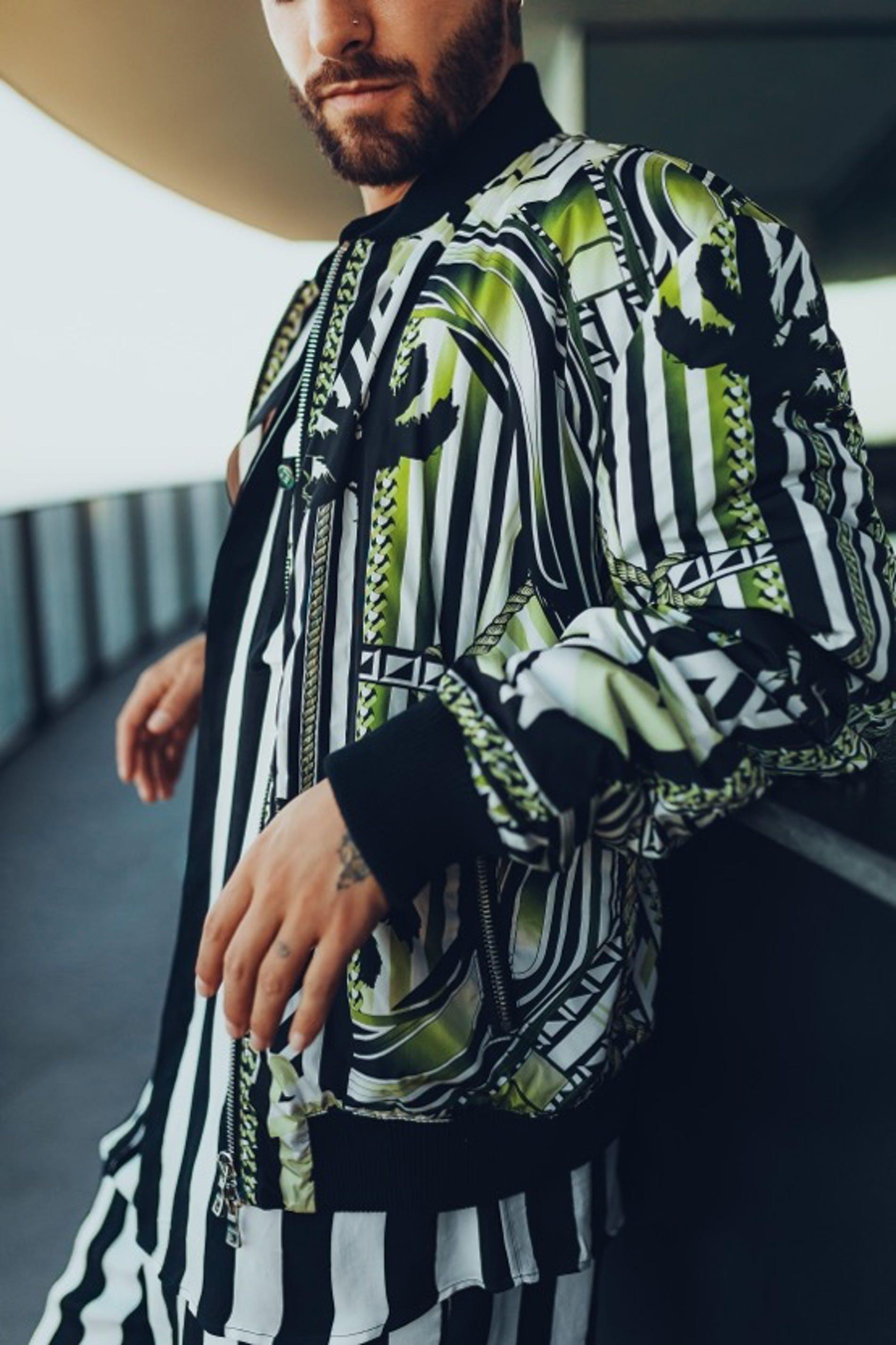 Balmain lance une édition limitée avec la star Maluma