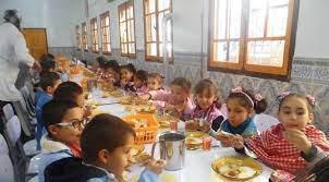 Cantines scolaires : on exploite bien les parents d'élèves .