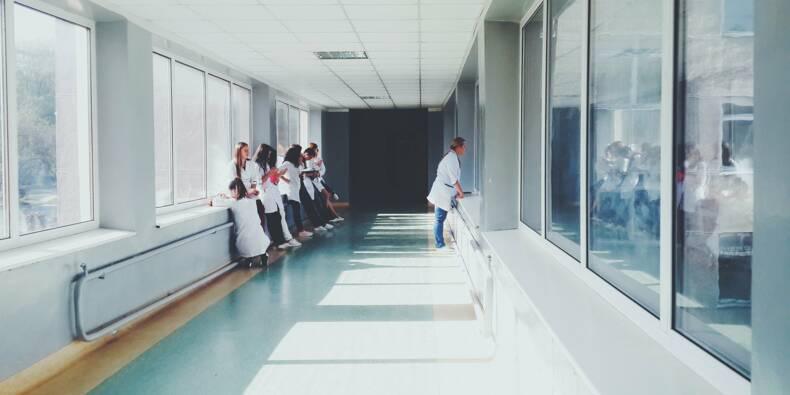 Etats-Unis : un hôpital refuse une greffe cardiaque à un patient non vacciné contre le Covid