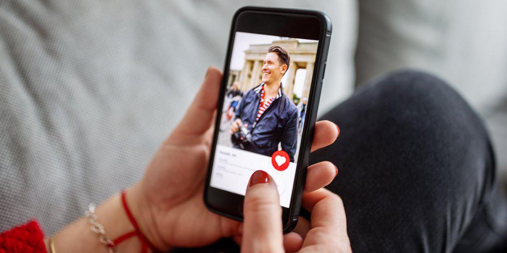 "L’Arnaqueur de Tinder" : que devient Shimon Hayut ?