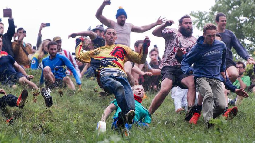 Cheese rolling : Une course pour du fromage !