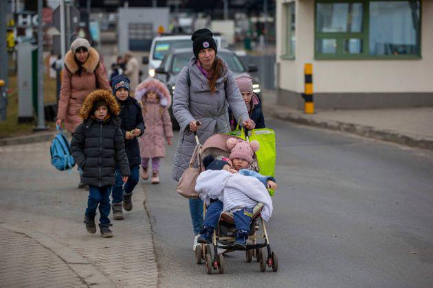 Ukraine : un réfugié de 11 ans arrive tout seul en Slovaquie