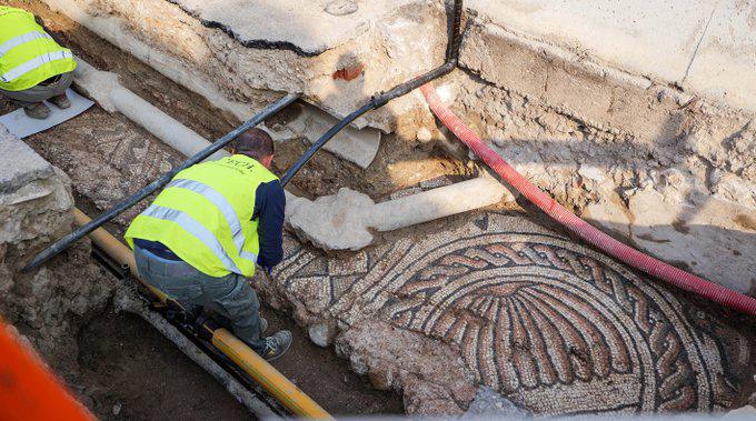 Italie : Découverte par hasard d'une splendide mosaïque datant de l'Antiquité
