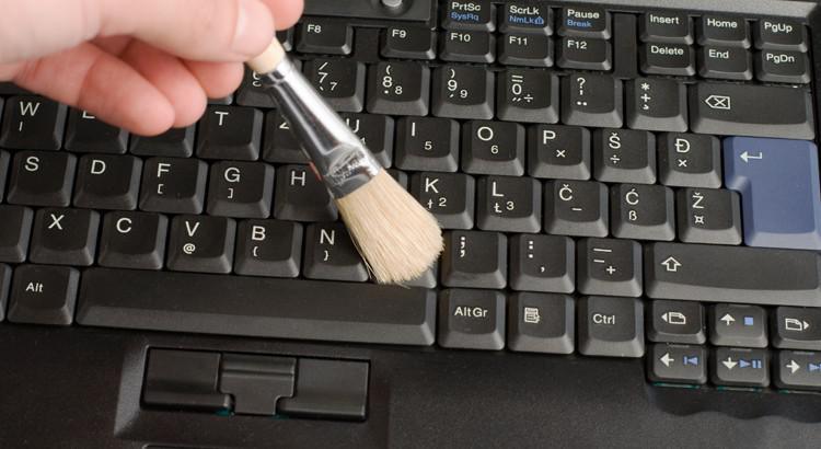Astuces pour nettoyer un clavier d'ordinateur