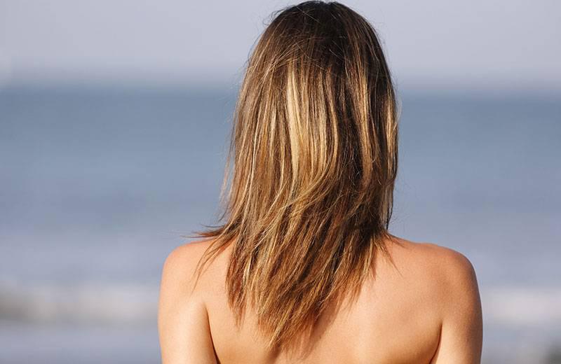Comment protéger ses cheveux à la plage ?