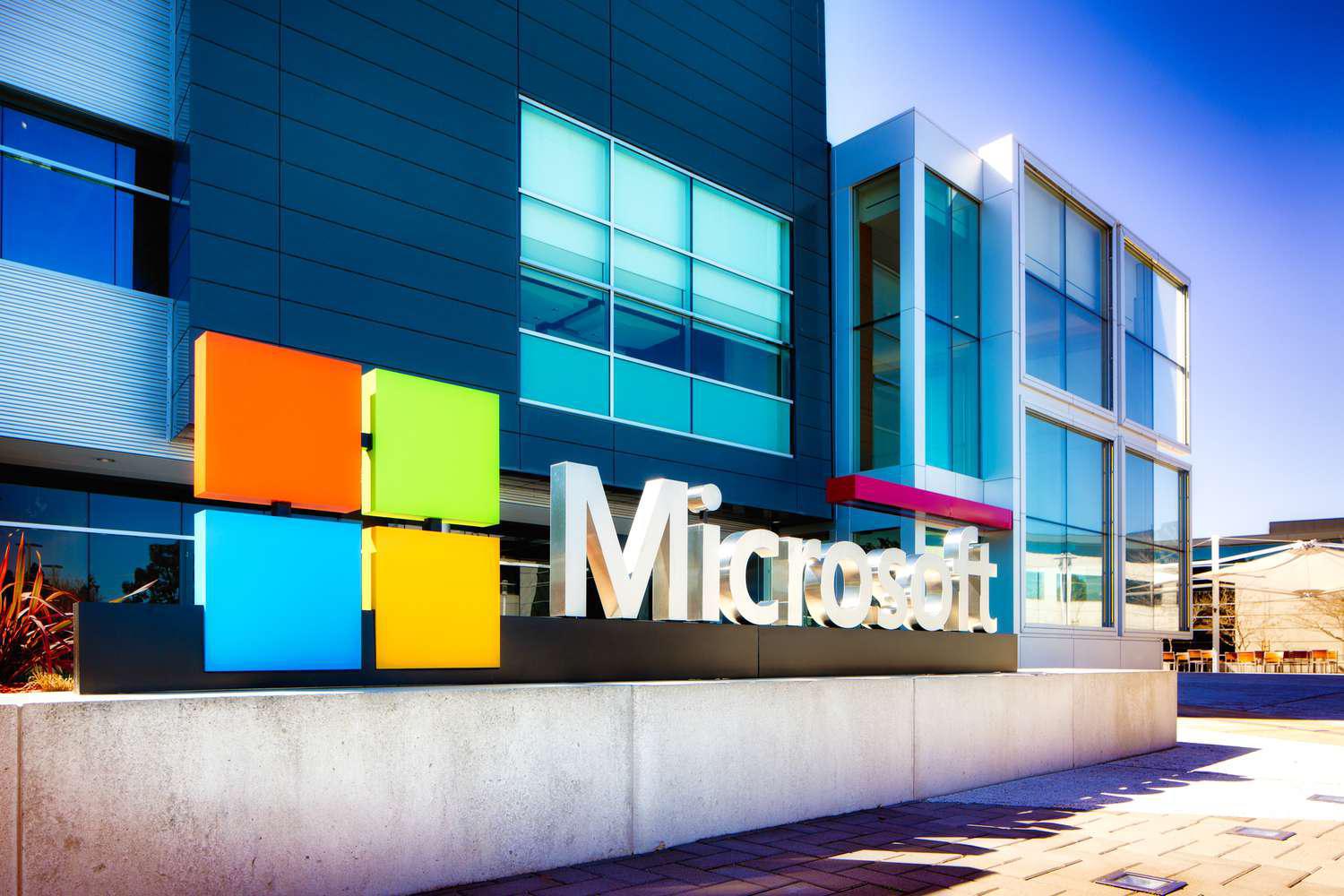 Microsoft dévoile une intelligence artificielle qui imite n’importe quelle voix en l’écoutant trois secondes