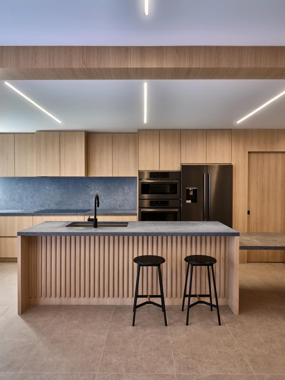 Espace de vie minimal et tranquille.