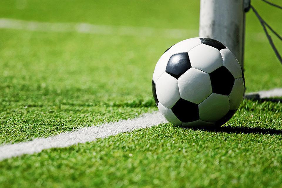 Ce gardien marque un but qui pourrait battre un record dans le football