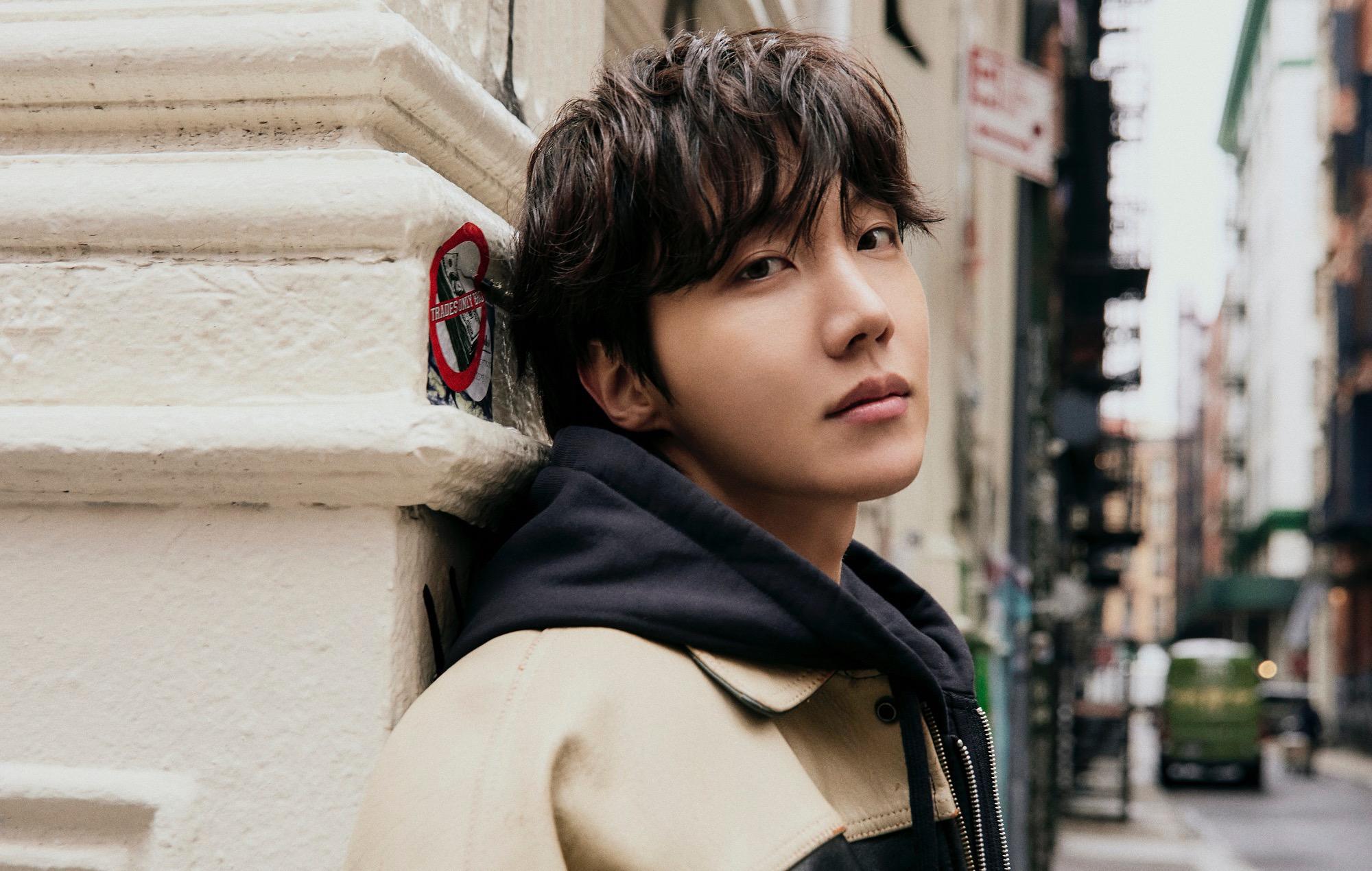 J-Hope devient le deuxième membre de BTS à s'enrôler dans l'armée