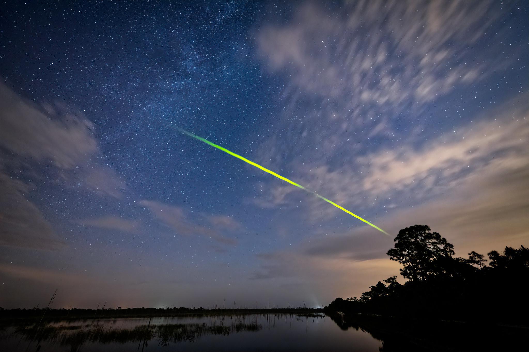 Australie : Un météore vert illumine le ciel de manière impressionnante