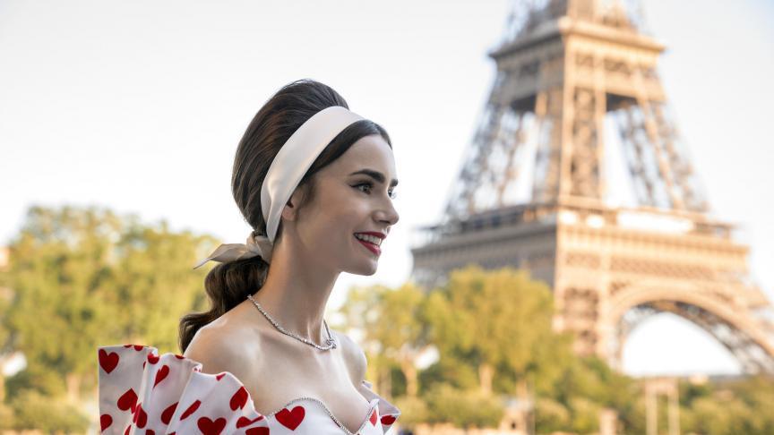 Le tournage d'“Emily in Paris” retardé à cause de la grève des scénaristes
