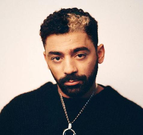 Shobee s'apprête à sortir son premier album solo "Howls"