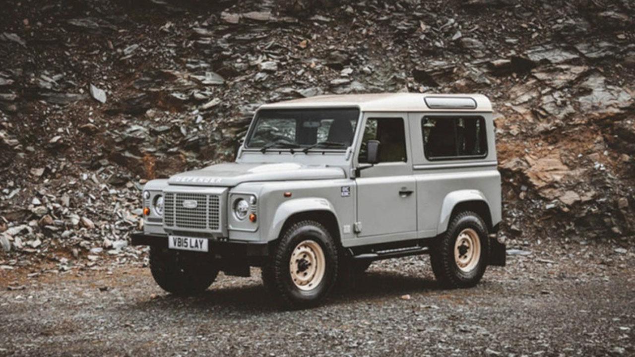 Land Rover Classic dévoile la version Islay du classique V8 Defender