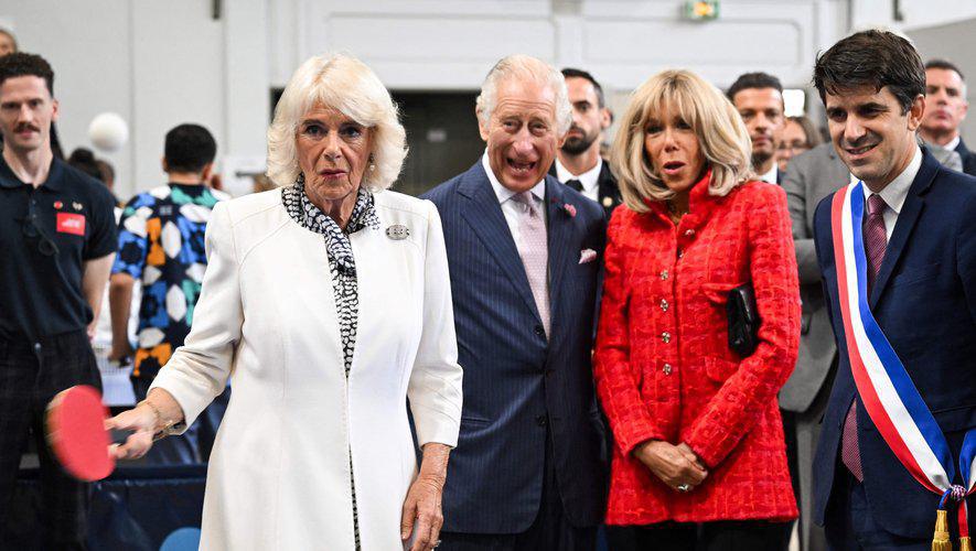 Brigitte Macron et la reine Camilla s'affrontent lors d'une partie (rapide) de ping-pong