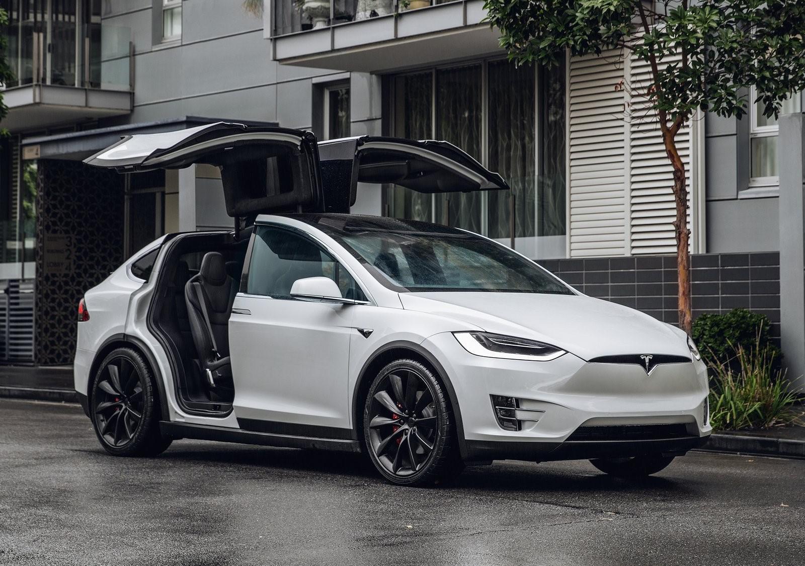 Tesla procède au rappel de plus de 54,000 Model X