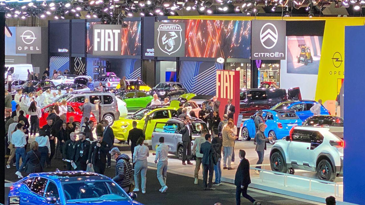 Salons Auto 2024 : votre guide complet (calendrier, dates, tarifs, pratiques)