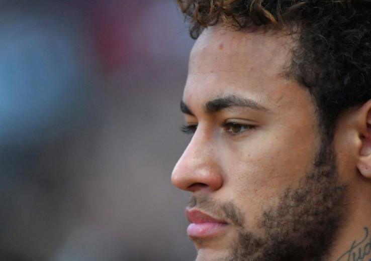 Neymar attaqué pour travail dissimulé par une ancienne employée de maison
