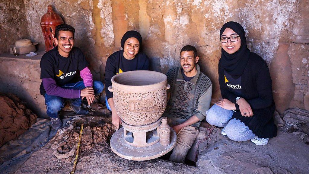 ​L'éclat du passé : Le réfrigérateur marocain en argile, une ode à l'ingéniosité !