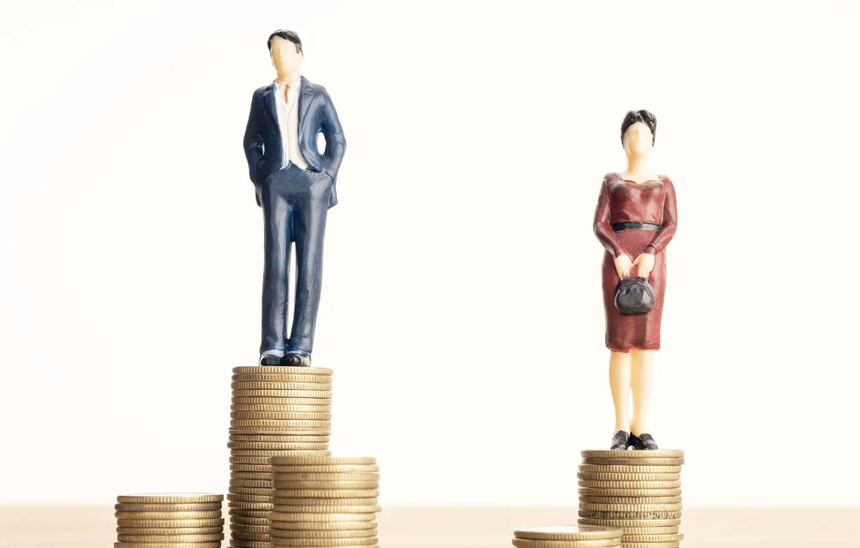 Le HCP analyse les inégalités salariales hommes-femmes en milieu urbain.