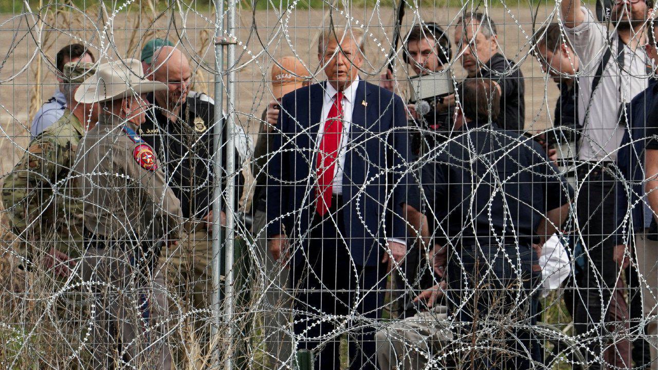 Trump veut " nettoyer "  l'Amérique avec "le plus grand programme d'expulsions de l'histoire américaine" !