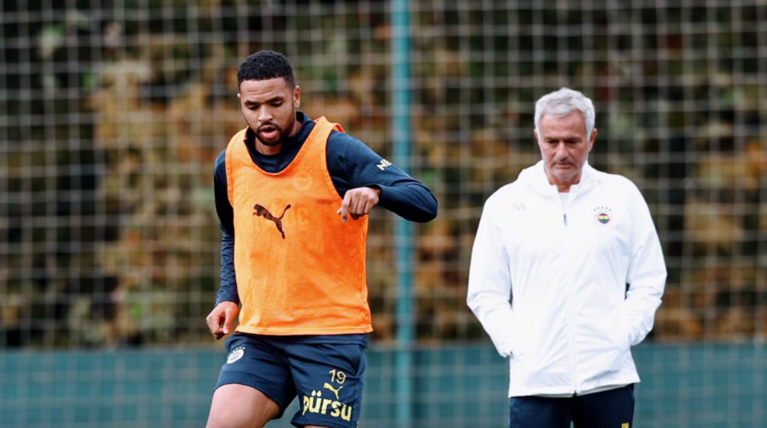 Youssef En-Nesyri : de la critique à la consécration, Mourinho loue son attaquant